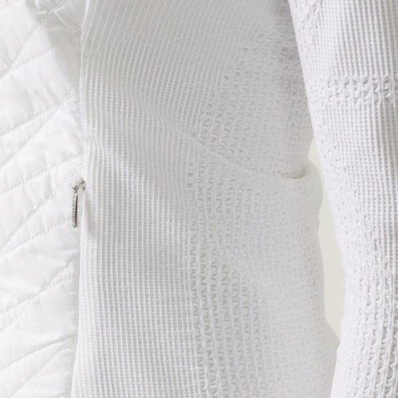 NWT Athleta Flurry Force Insulated Prima Loft Jacket Size Medium In BrightWhite - Picture 11 of 15